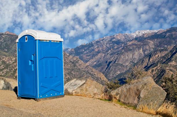 Best Portable restroom trailer rental  in Oak Brook, IL