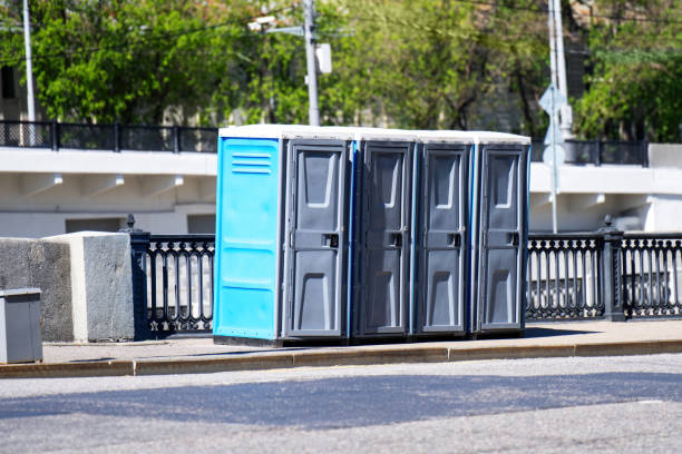 Best Porta potty delivery and setup  in Oak Brook, IL